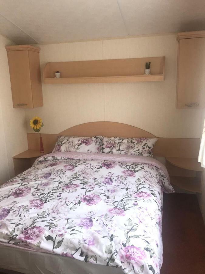 Holiday Home Bognor Regis Extérieur photo