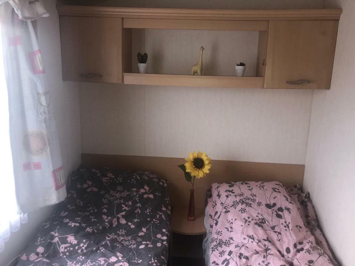 Holiday Home Bognor Regis Extérieur photo